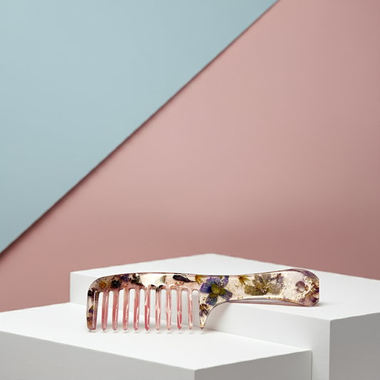 Peigne en résine avec fleurs naturelles, pièce unique, plusieurs modèles