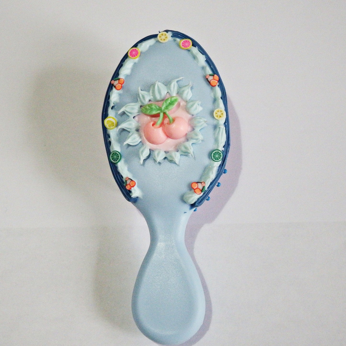 Ensemble brosse et miroir décoration artisanale en colle-crème, pièce unique, bleu