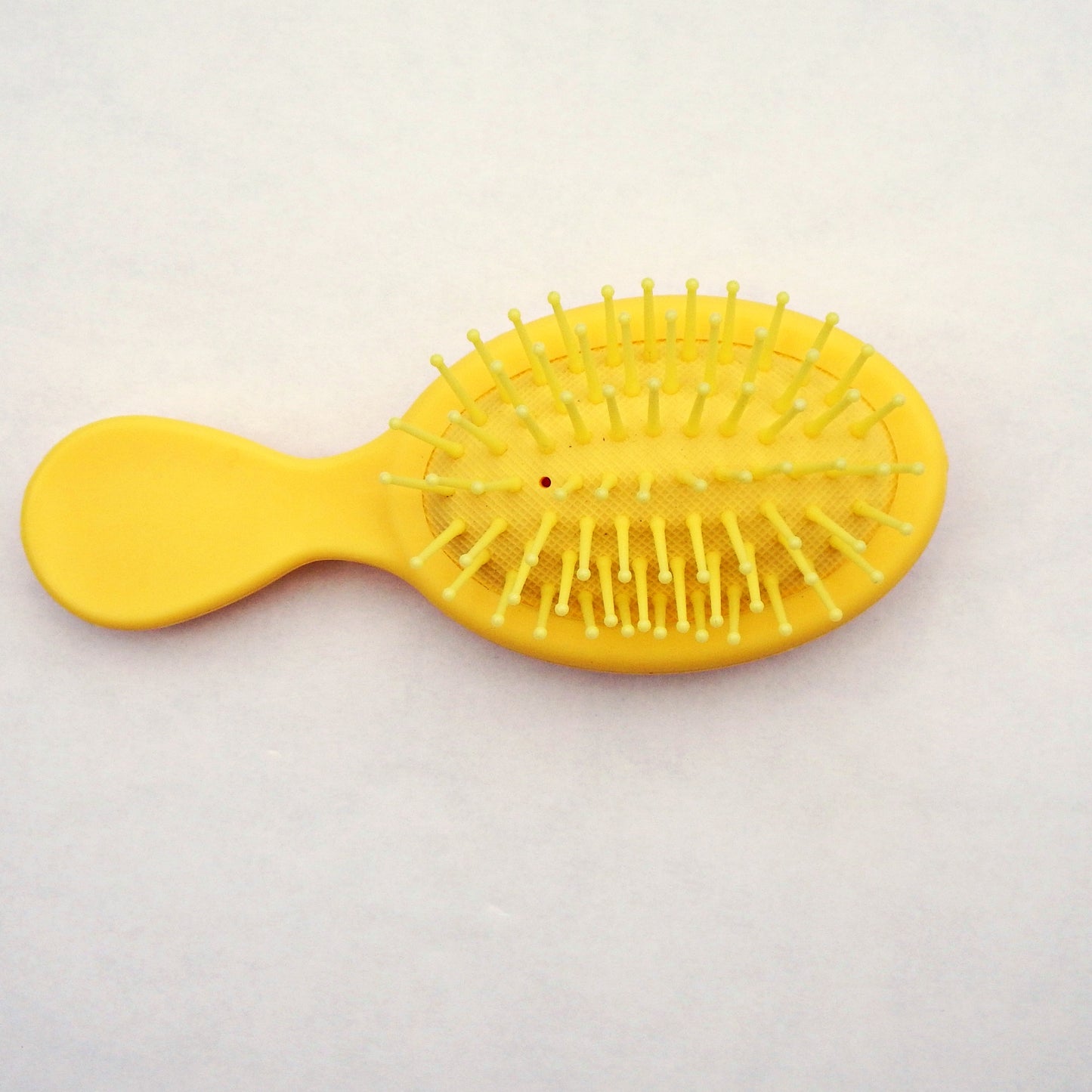Ensemble brosse, peigne et miroir décoration artisanale en colle-crème, jaune