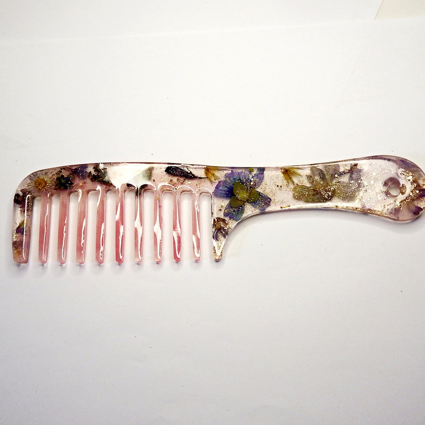 Peigne en résine avec fleurs naturelles, pièce unique, plusieurs modèles