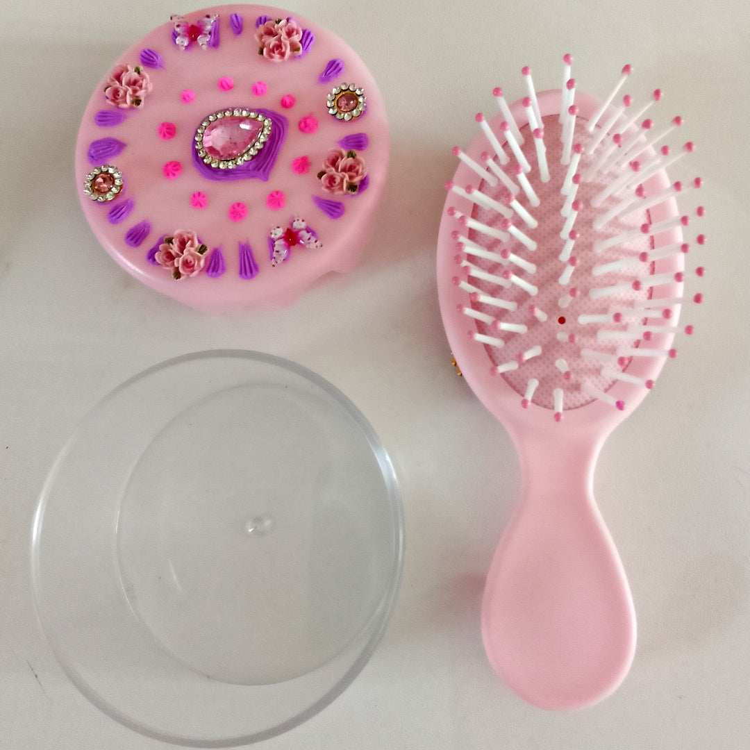 Ensemble brosse et boite à bijoux, décoration artisanale en colle-crème, pièce unique, rose