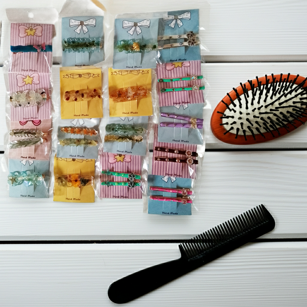 Pinces à cheveux dorées, décorations artisanales en colle-crème ou résine, plusieurs modèles